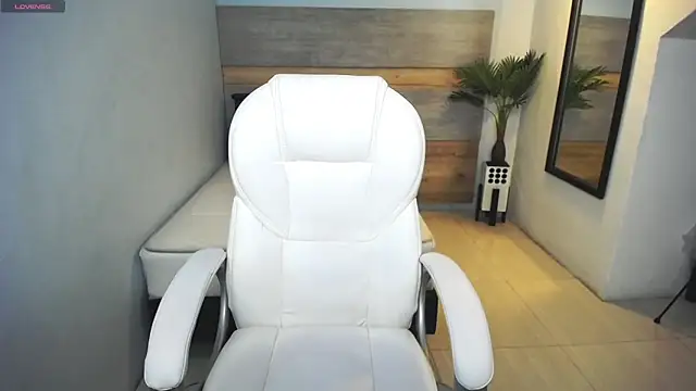 liseth fox online show from 8, 3, 2025