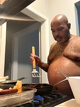 ChiRaqb8 online show from 8, 11, 2025