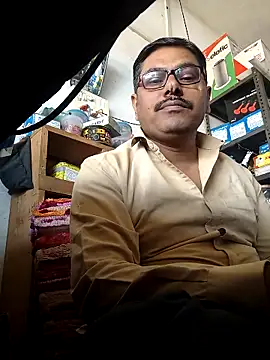 Snapshot of Srmotrs chatting on 7, 11, 2025 Srmotrs online show from 7, 11, 2025