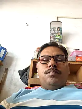 Snapshot of Srmotrs chatting on 10, 11, 2025 Srmotrs online show from 10, 11, 2025