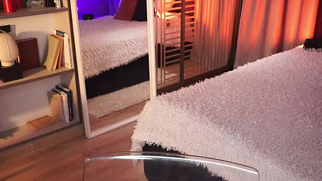 AnnLevine online show from 8, 3, 2025