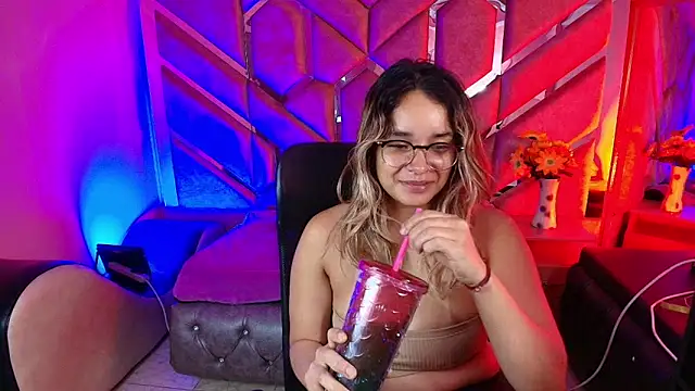 Olivia Fox69 online show from 18, 12, 2025