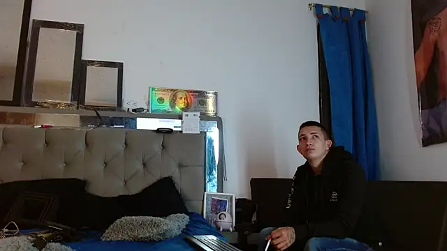 Snapshot of parejacaliente20154 chatting on 9, 2, 2025 parejacaliente20154 online show from 9, 2, 2025