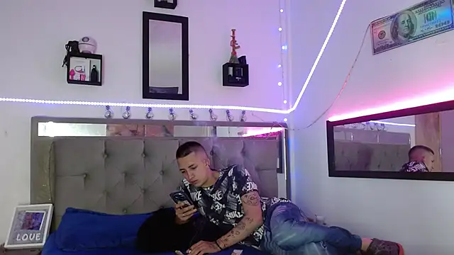 Snapshot of parejacaliente20154 chatting on 20, 2, 2025 parejacaliente20154 online show from 20, 2, 2025