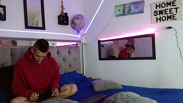 Snapshot of parejacaliente20154 chatting on 28, 2, 2025 parejacaliente20154 online show from 28, 2, 2025