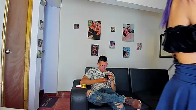 Snapshot of parejacaliente20154 chatting on 11, 9, 2025 parejacaliente20154 online show from 11, 9, 2025