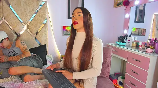 Snapshot of parejacaliente20154 chatting on 5, 11, 2025 parejacaliente20154 online show from 5, 11, 2025