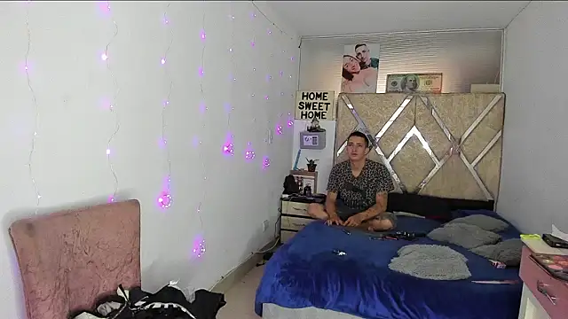 Snapshot of parejacaliente20154 chatting on 17, 2, 2026 parejacaliente20154 online show from 17, 2, 2026