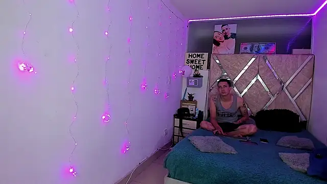 Snapshot of parejacaliente20154 chatting on 24, 2, 2026 parejacaliente20154 online show from 24, 2, 2026