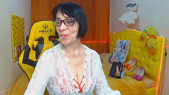 SandraHormas online show from 4, 2, 2025