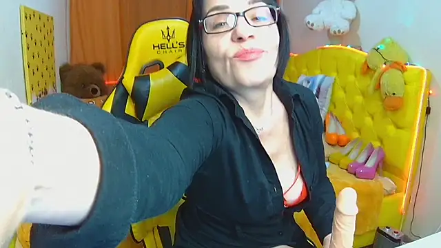 SandraHormas online show from 4, 2, 2025