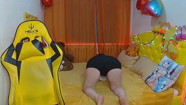 SandraHormas online show from 3, 3, 2025