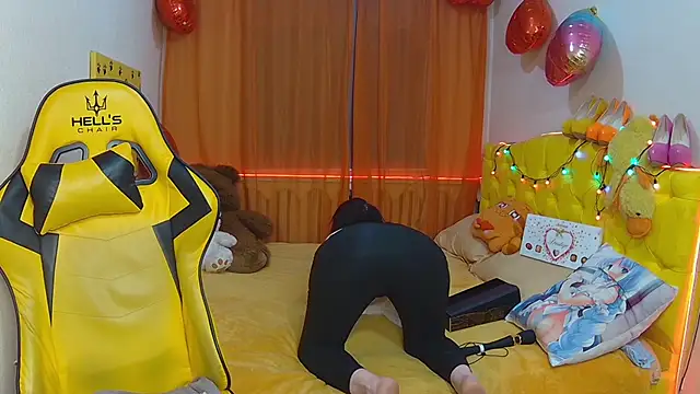 SandraHormas online show from 5, 3, 2025