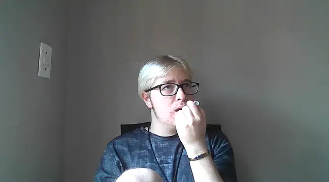 bisexualboy05 online show from 5, 3, 2025