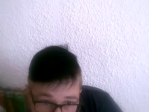 bisexualboy05 online show from 19, 9, 2025