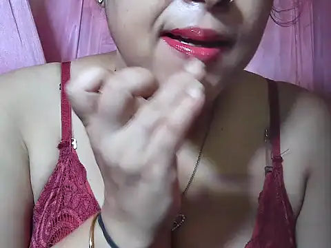 LOVERIAKOL online show from 4, 6, 2026