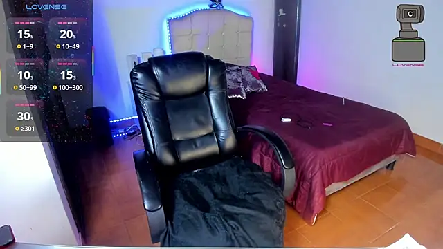 Snapshot of vampirellaa_crazy_ chatting on 12, 3, 2025 vampirellaa crazy online show from 12, 3, 2025