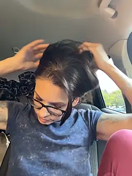 BeautifulMesss online show from 15, 10, 2025