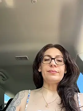 BeautifulMesss online show from 15, 6, 2026