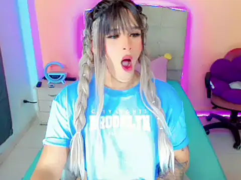 Snapshot of TaylorMon chatting on 19, 1, 2025 TaylorMon online show from 19, 1, 2025