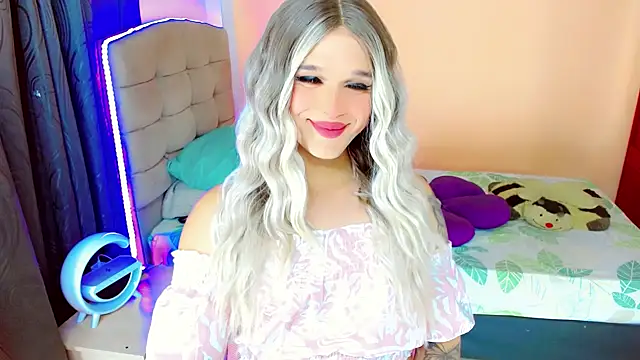 Snapshot of TaylorMon chatting on 23, 2, 2025 TaylorMon online show from 23, 2, 2025