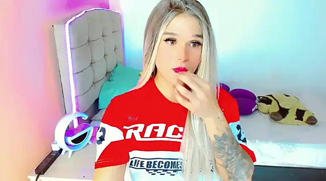 Snapshot of TaylorMon chatting on 12, 3, 2025 TaylorMon online show from 12, 3, 2025