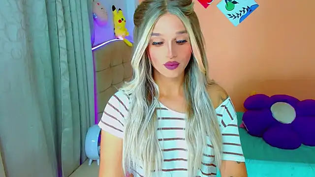 Snapshot of TaylorMon chatting on 13, 9, 2025 TaylorMon online show from 13, 9, 2025