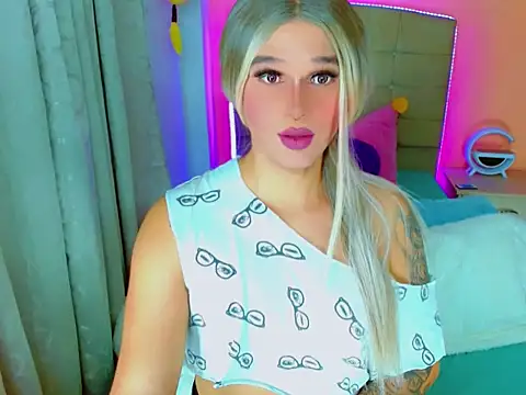 Snapshot of TaylorMon chatting on 20, 9, 2025 TaylorMon online show from 20, 9, 2025