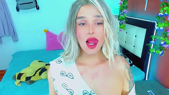 Snapshot of TaylorMon chatting on 13, 12, 2025 TaylorMon online show from 13, 12, 2025