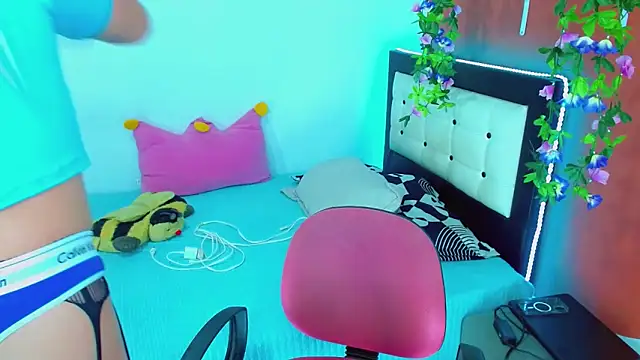 TaylorMon online show from 5, 1, 2026