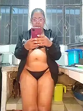 Snapshot of sorbetico_perverse chatting on 5, 2, 2025 sorbetico perverse online show from 5, 2, 2025