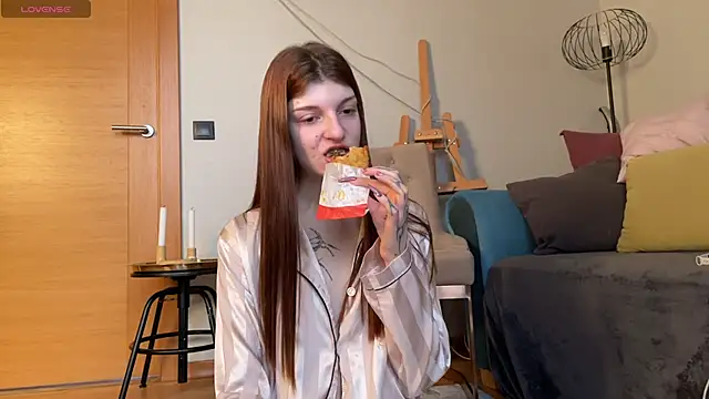 Bunny ShyGirl online show from 9, 10, 2025