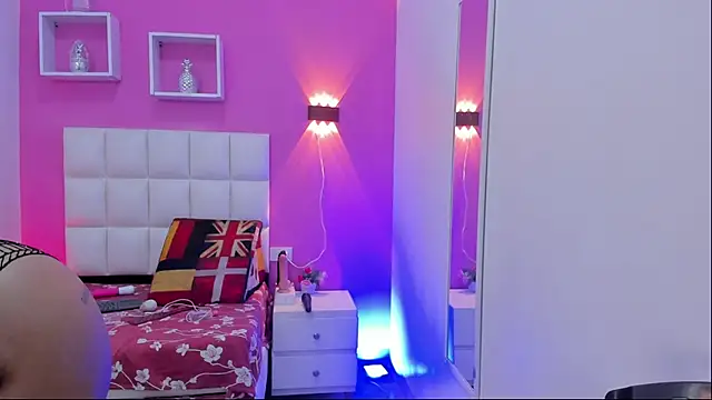 Alanna hot3 online show from 2, 11, 2025