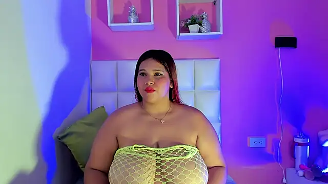 Alanna hot3 online show from 16, 5, 2026