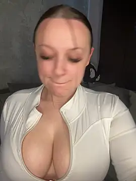 Snapshot of riri_bstvx chatting on 26, 2, 2025 riri bstvx online show from 26, 2, 2025