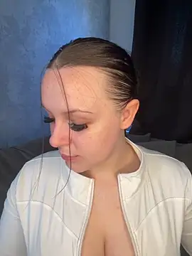 Snapshot of riri_bstvx chatting on 28, 2, 2025 riri bstvx online show from 28, 2, 2025