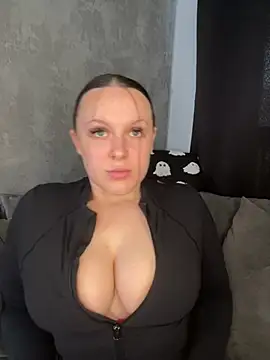 Snapshot of riri_bstvx chatting on 15, 3, 2025 riri bstvx online show from 15, 3, 2025