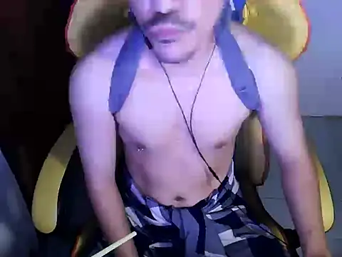 Snapshot of cloudyth1994 chatting on 25, 2, 2025 cloudyth1994 online show from 25, 2, 2025