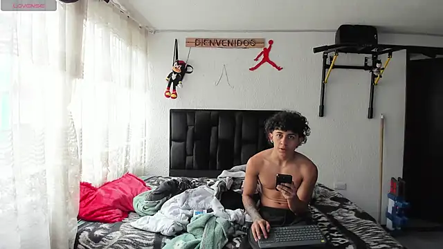 Snapshot of jokergc_2 chatting on 3, 2, 2025 jokergc 2 online show from 3, 2, 2025