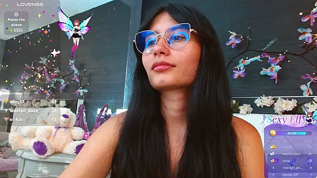 Snapshot of NayeCloud chatting on 1, 3, 2025 NayeCloud online show from 1, 3, 2025