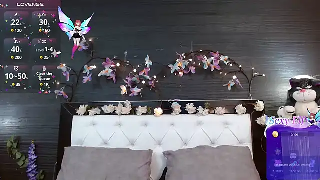 Snapshot of NayeCloud chatting on 11, 3, 2025 NayeCloud online show from 11, 3, 2025