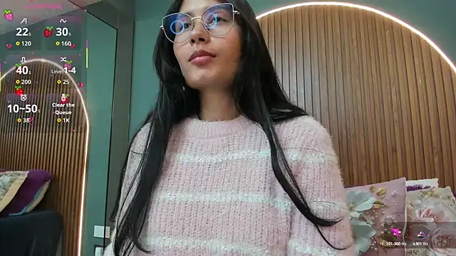 Snapshot of NayeCloud chatting on 4, 10, 2025 NayeCloud online show from 4, 10, 2025