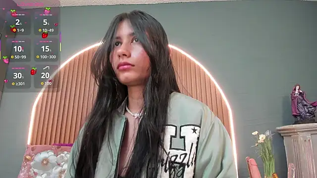 Snapshot of NayeCloud chatting on 7, 10, 2025 NayeCloud online show from 7, 10, 2025