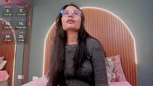 Snapshot of NayeCloud chatting on 16, 11, 2025 NayeCloud online show from 16, 11, 2025