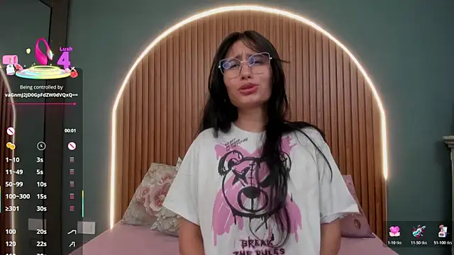 Snapshot of NayeCloud chatting on 23, 12, 2025 NayeCloud online show from 23, 12, 2025