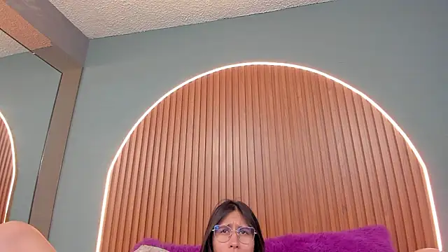 Snapshot of NayeCloud chatting on 3, 2, 2026 NayeCloud online show from 3, 2, 2026