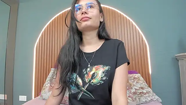 Snapshot of NayeCloud chatting on 7, 2, 2026 NayeCloud online show from 7, 2, 2026