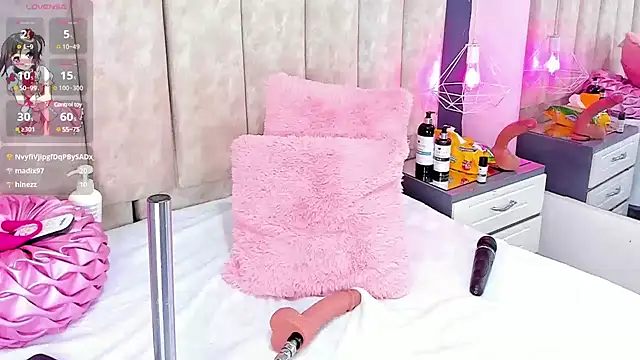 Snapshot of ShanelWest chatting on 19, 12, 2024 ShanelWest online show from 19, 12, 2024