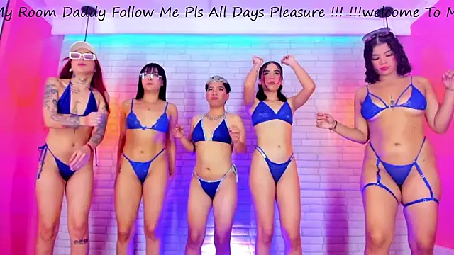 GIRLS DIRTY XTREME online show from 15, 1, 2025