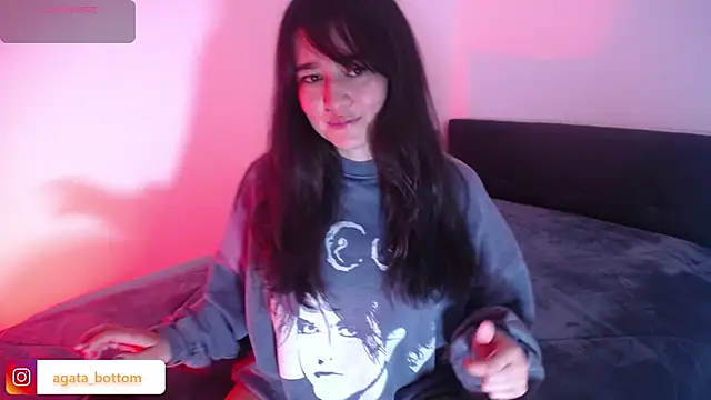 Snapshot of NewAgatha_Bolton chatting on 24, 11, 2025 NewAgatha Bolton online show from 24, 11, 2025